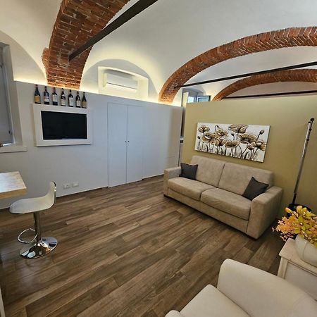 Bilocale In Centro Storico! Apartamento Alba  Exterior foto