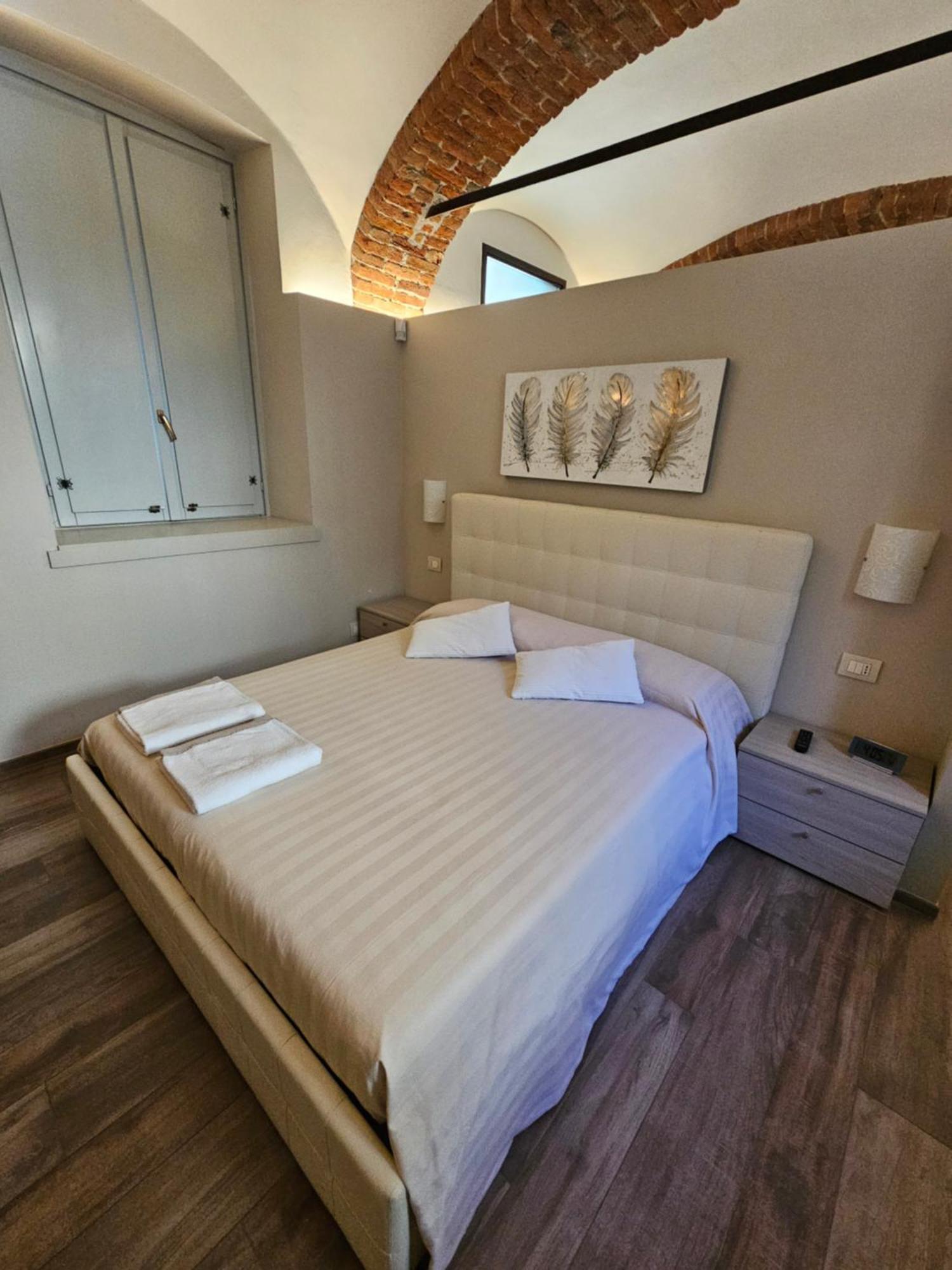 Bilocale In Centro Storico! Apartamento Alba  Exterior foto