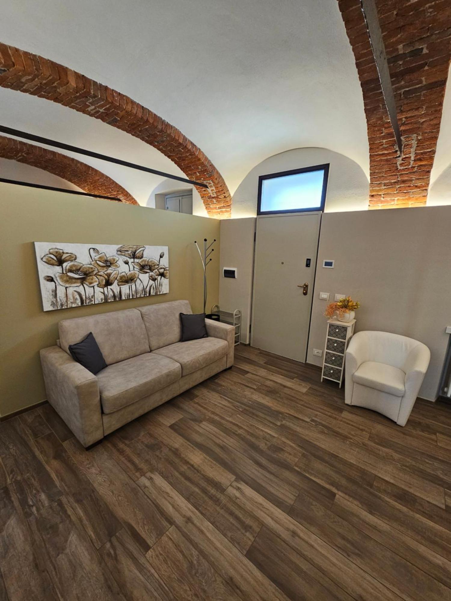Bilocale In Centro Storico! Apartamento Alba  Exterior foto